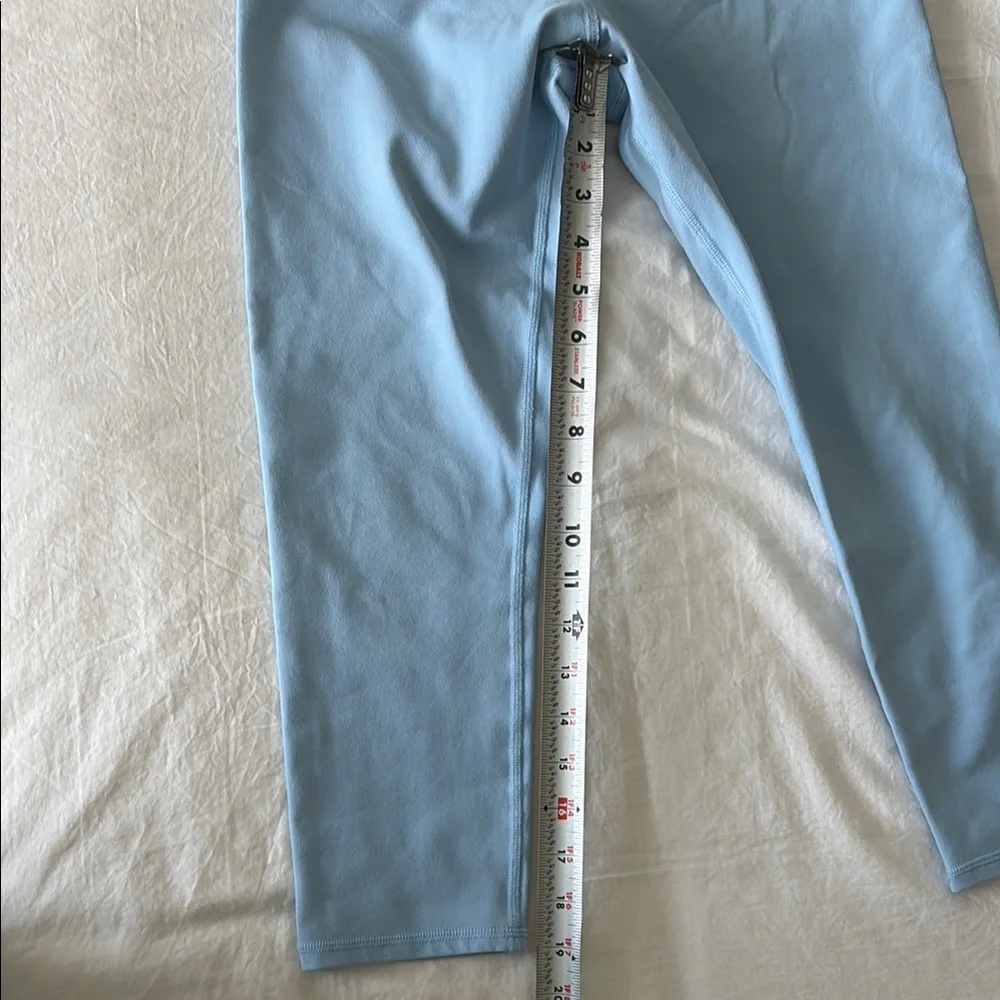 NWOT ALO Yoga Seashell Blue leggings